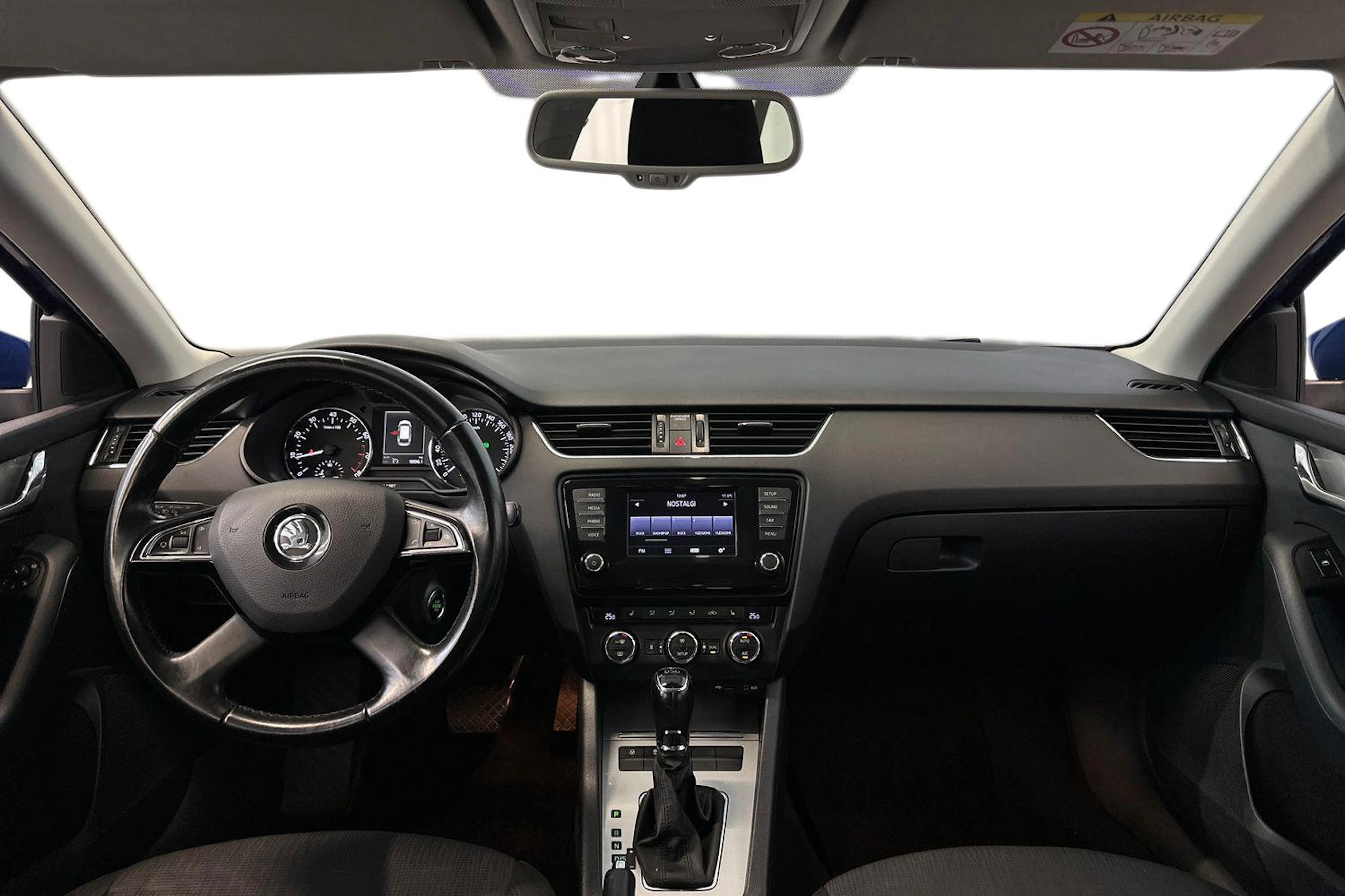 sininen Skoda Octavia 2015 kuva 9.