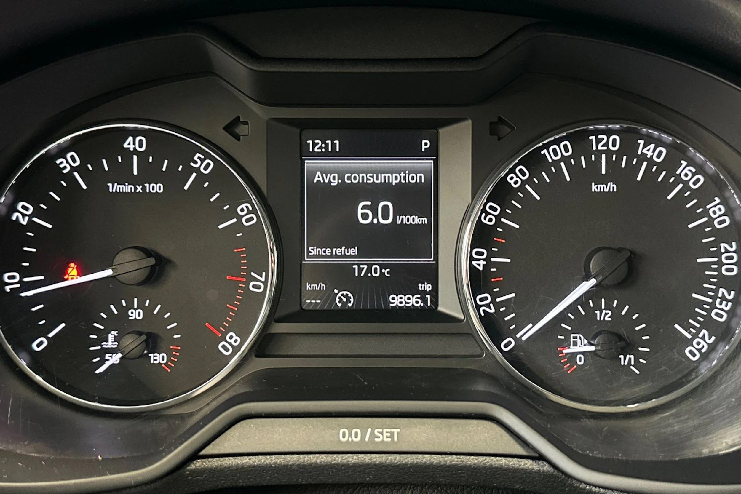 sininen Skoda Octavia 2015 kuva 20.