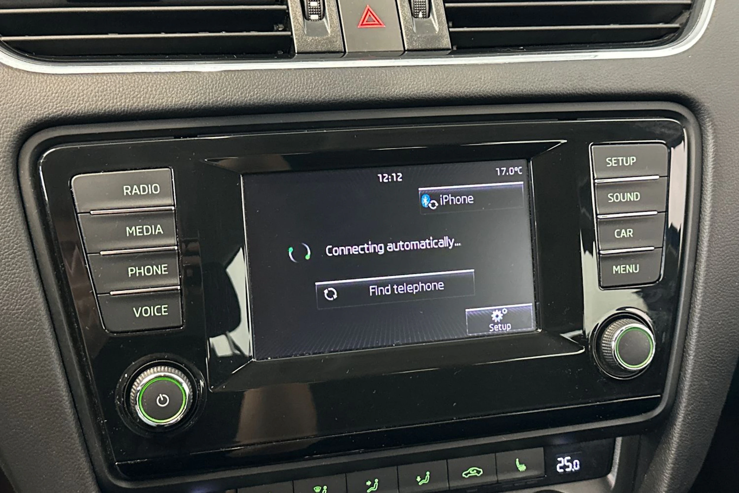 sininen Skoda Octavia 2015 kuva 23.