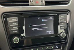 sininen Skoda Octavia 2015 kuva 23.