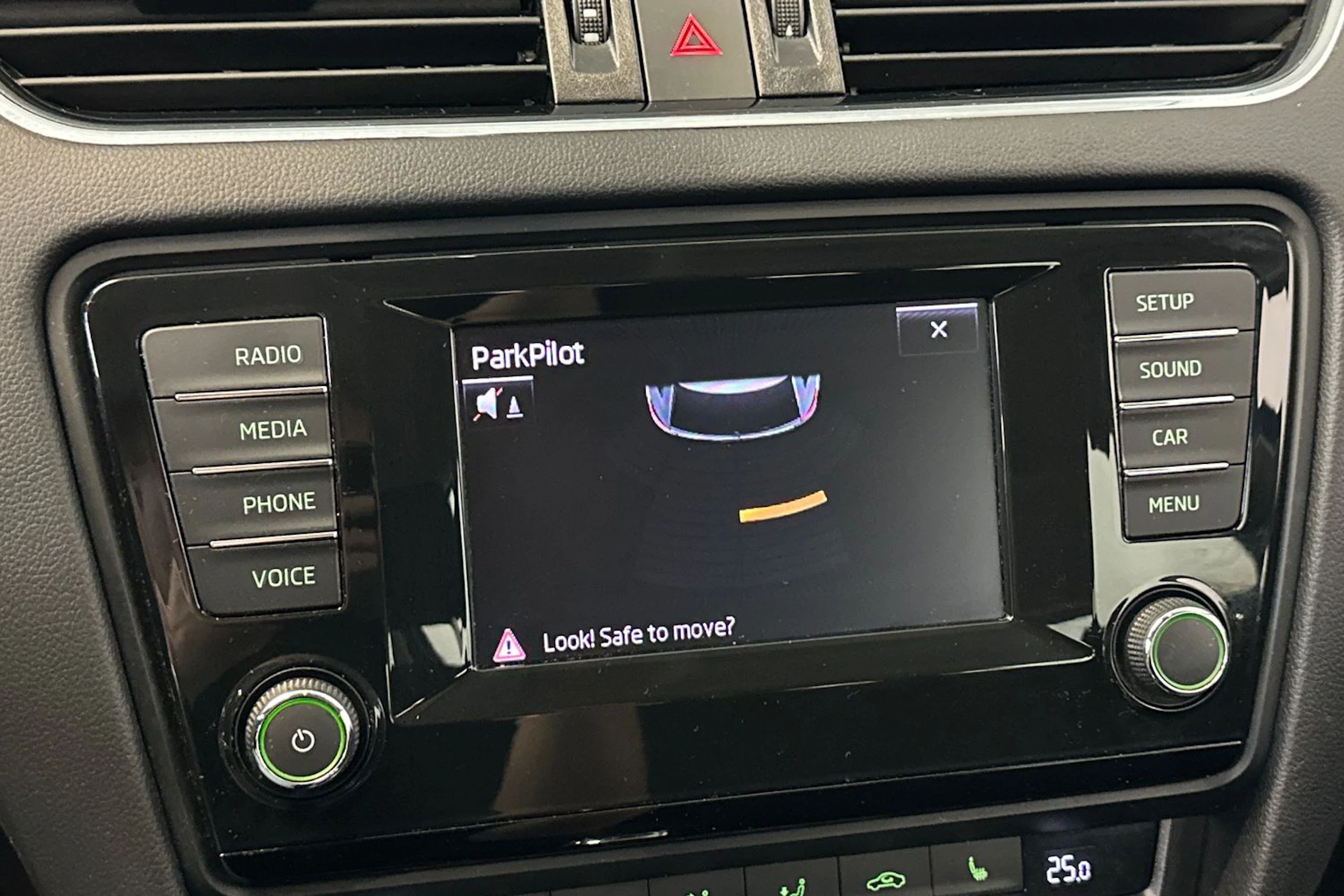 sininen Skoda Octavia 2015 kuva 24.
