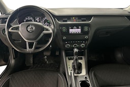 musta Skoda Octavia 2015 kuva 9.
