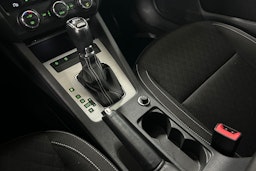 musta Skoda Octavia 2015 kuva 24.