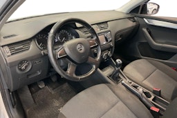 valkoinen Skoda Octavia 2015 kuva 7.