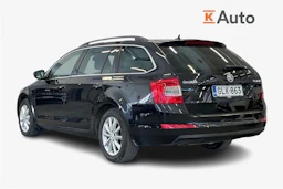 musta Skoda Octavia 2015 kuva 3.