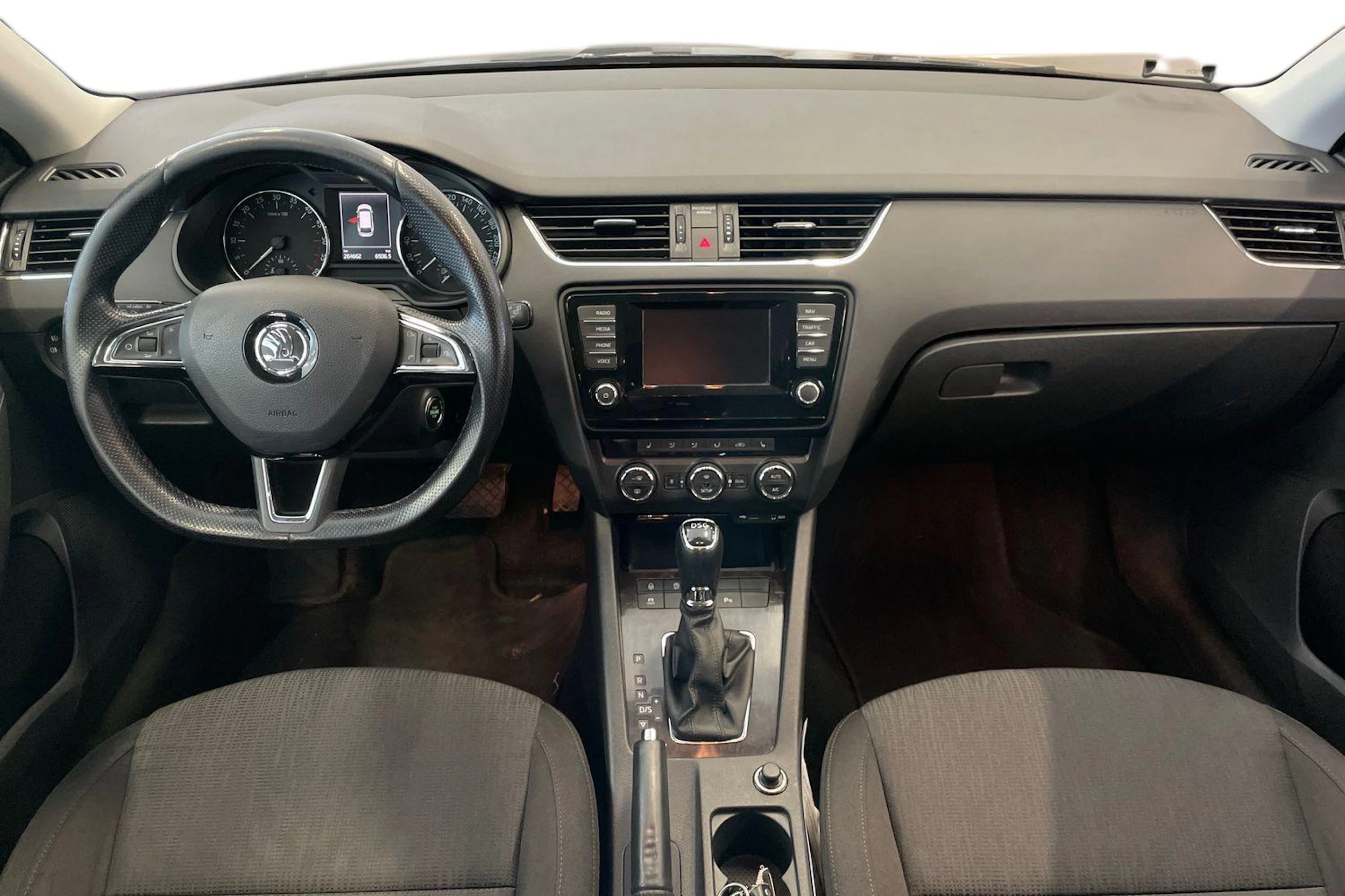 musta Skoda Octavia 2015 kuva 9.