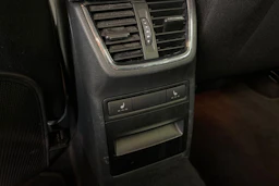 musta Skoda Octavia 2015 kuva 15.