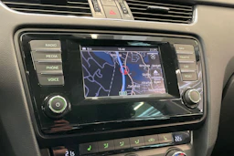 musta Skoda Octavia 2015 kuva 21.