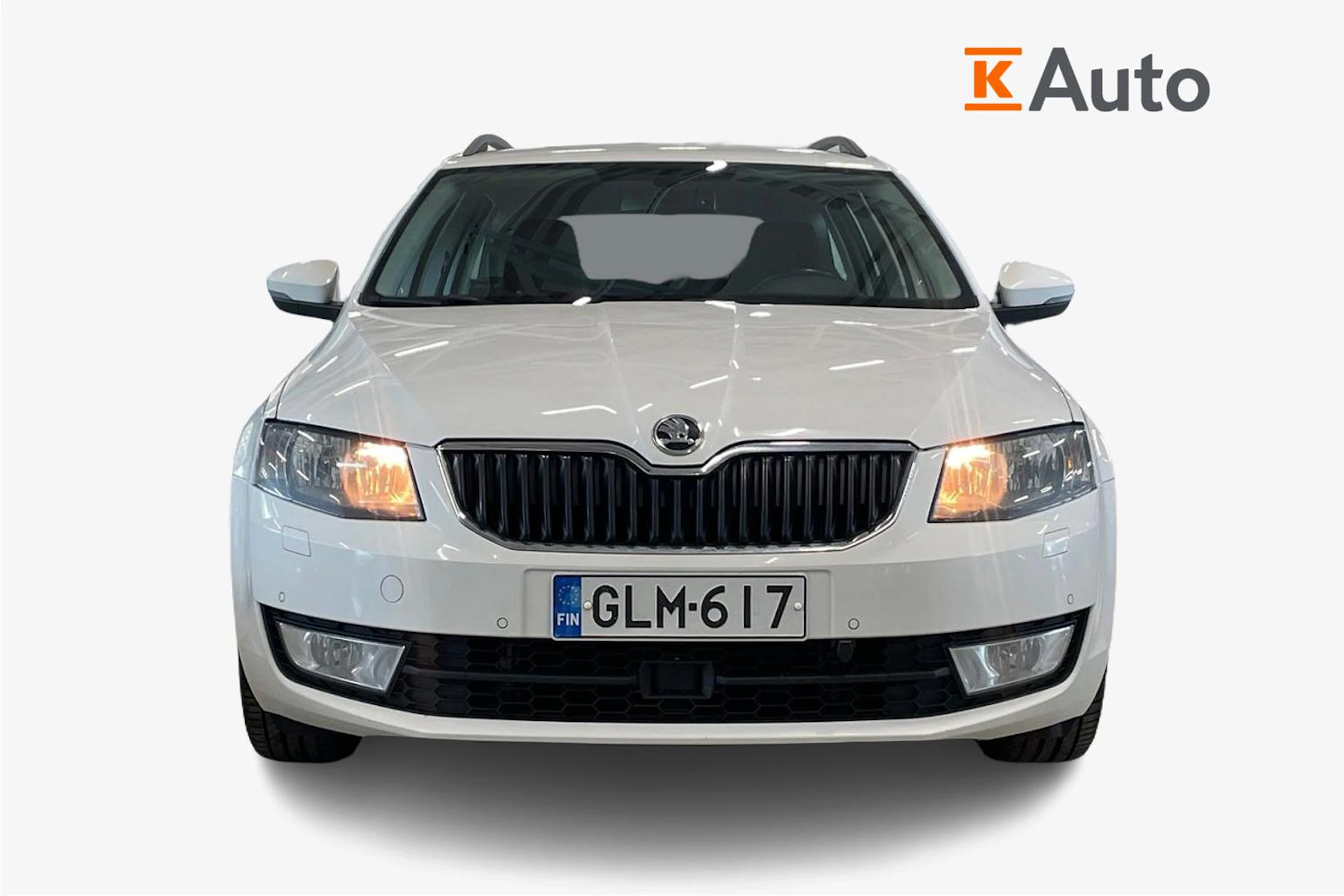 valkoinen Skoda Octavia 2015 kuva 4.