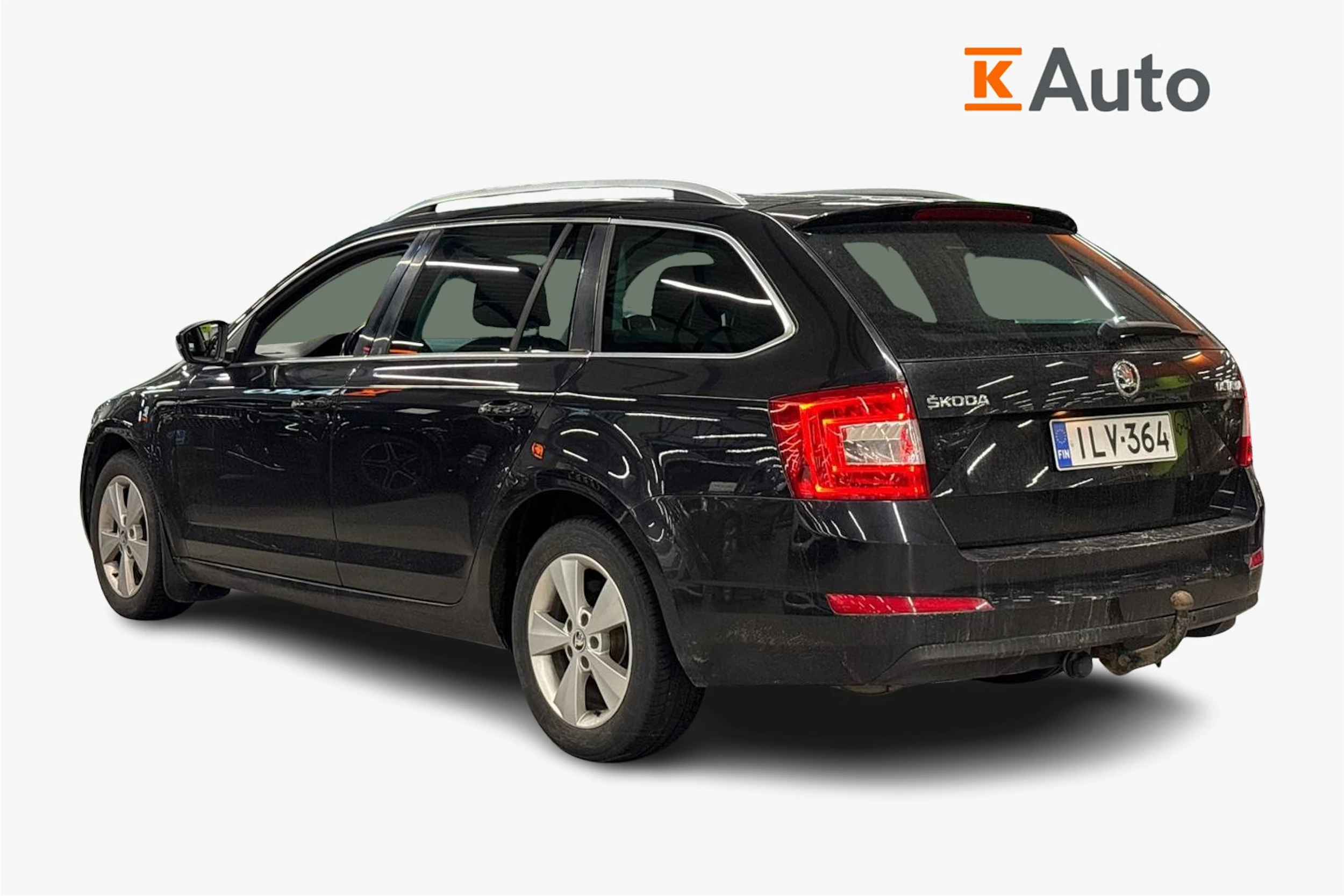 musta Skoda Octavia 2015 kuva 2.