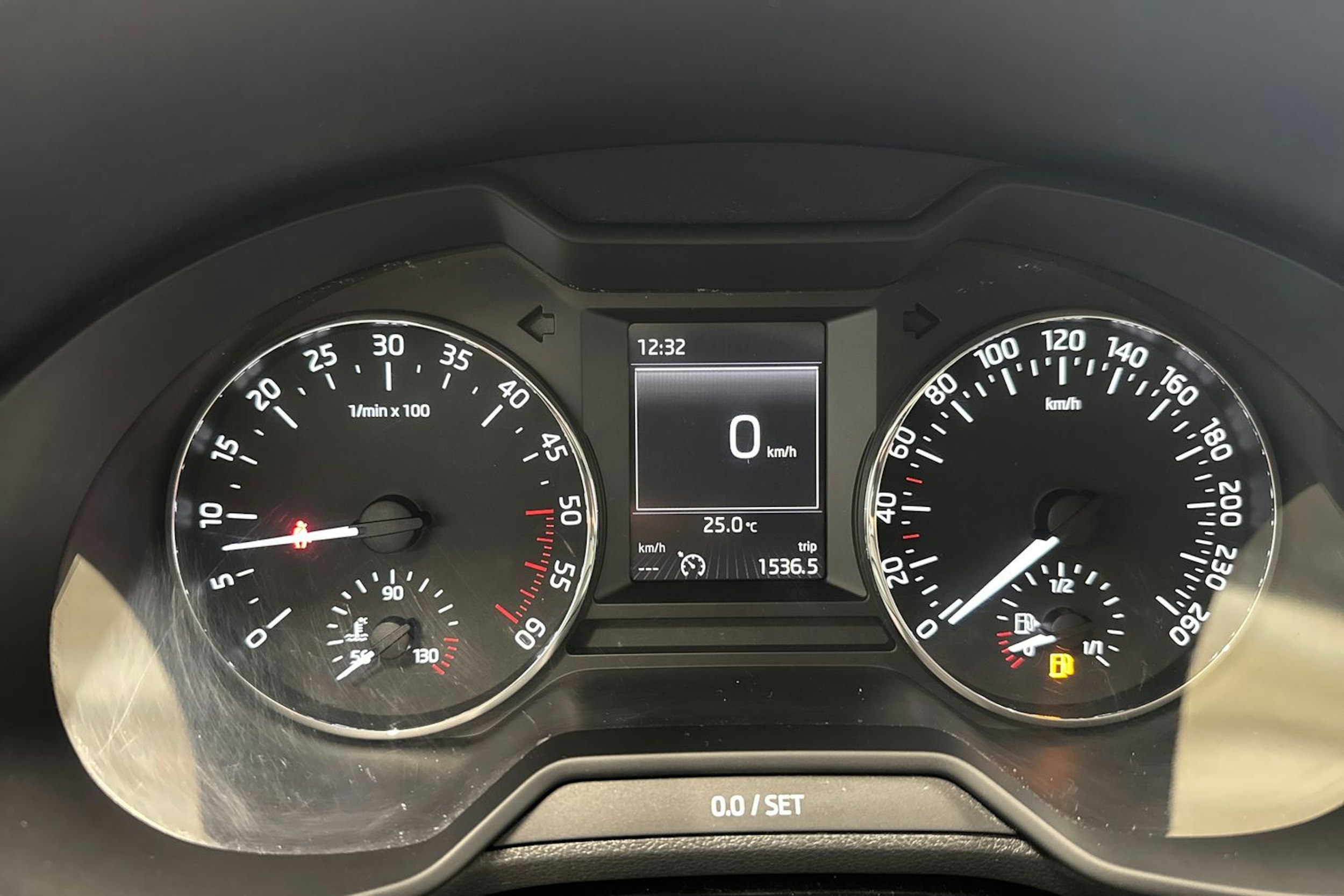Valkoinen Skoda OCTAVIA 2015 kuva 18.