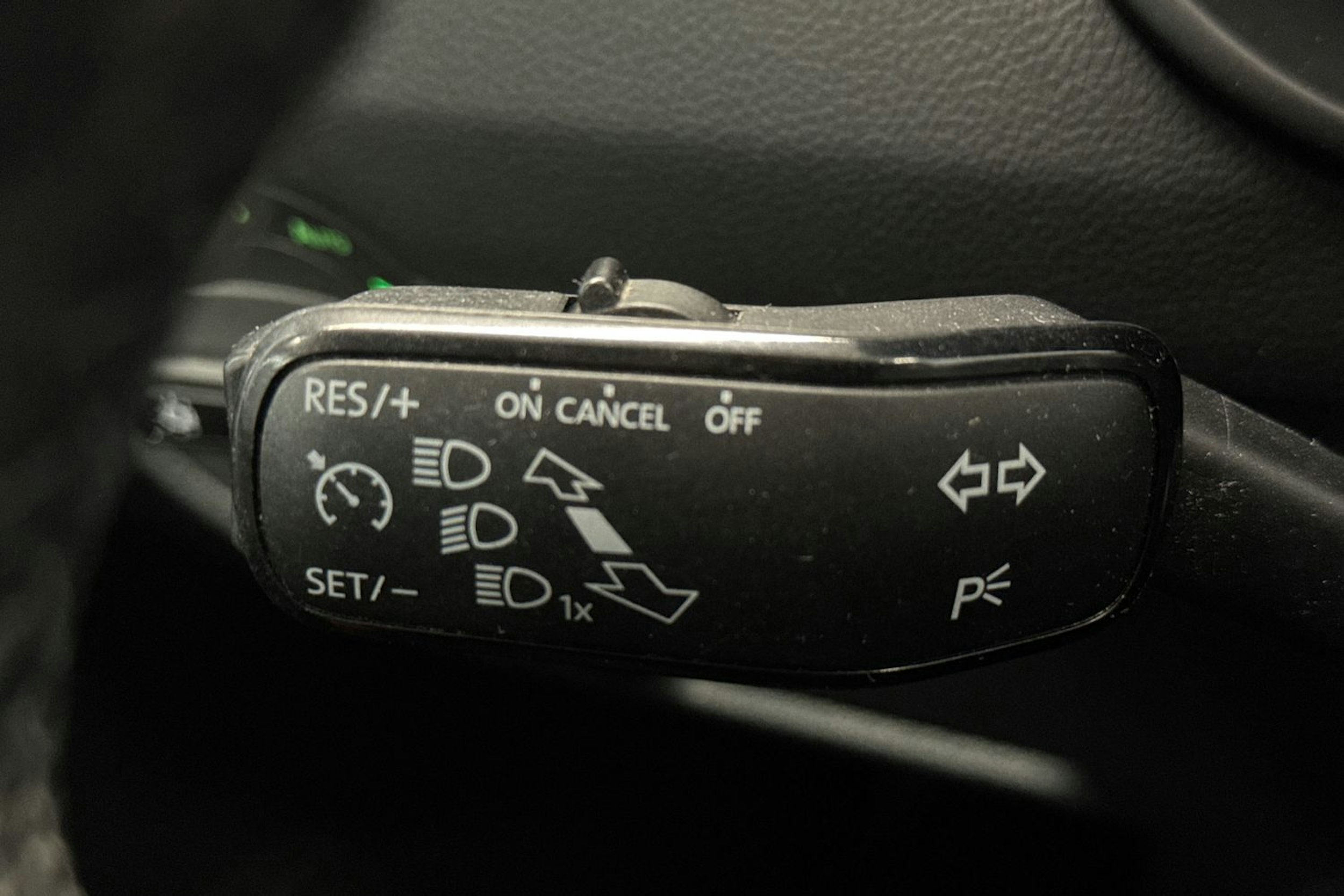 Valkoinen Skoda OCTAVIA 2015 kuva 20.
