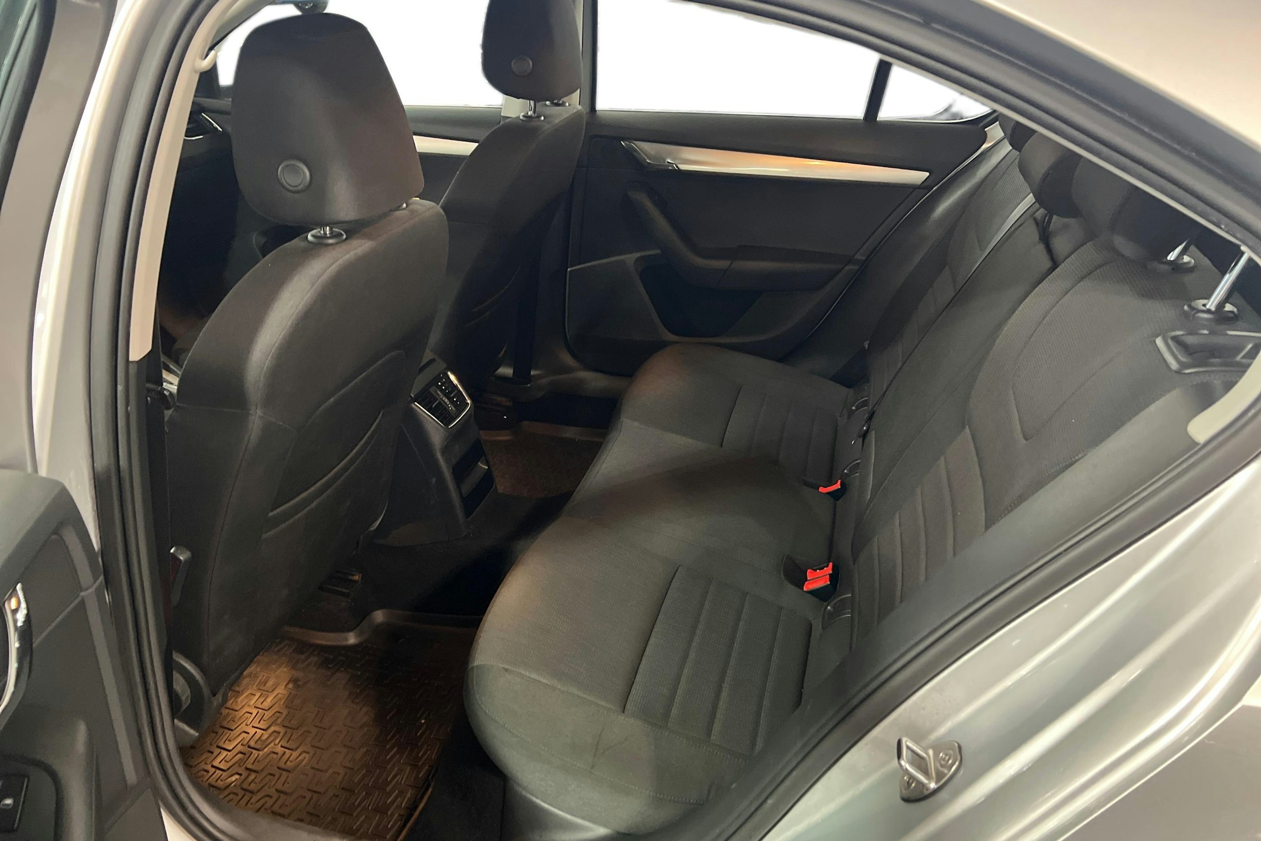 hopea Skoda Octavia 2015 kuva 10.