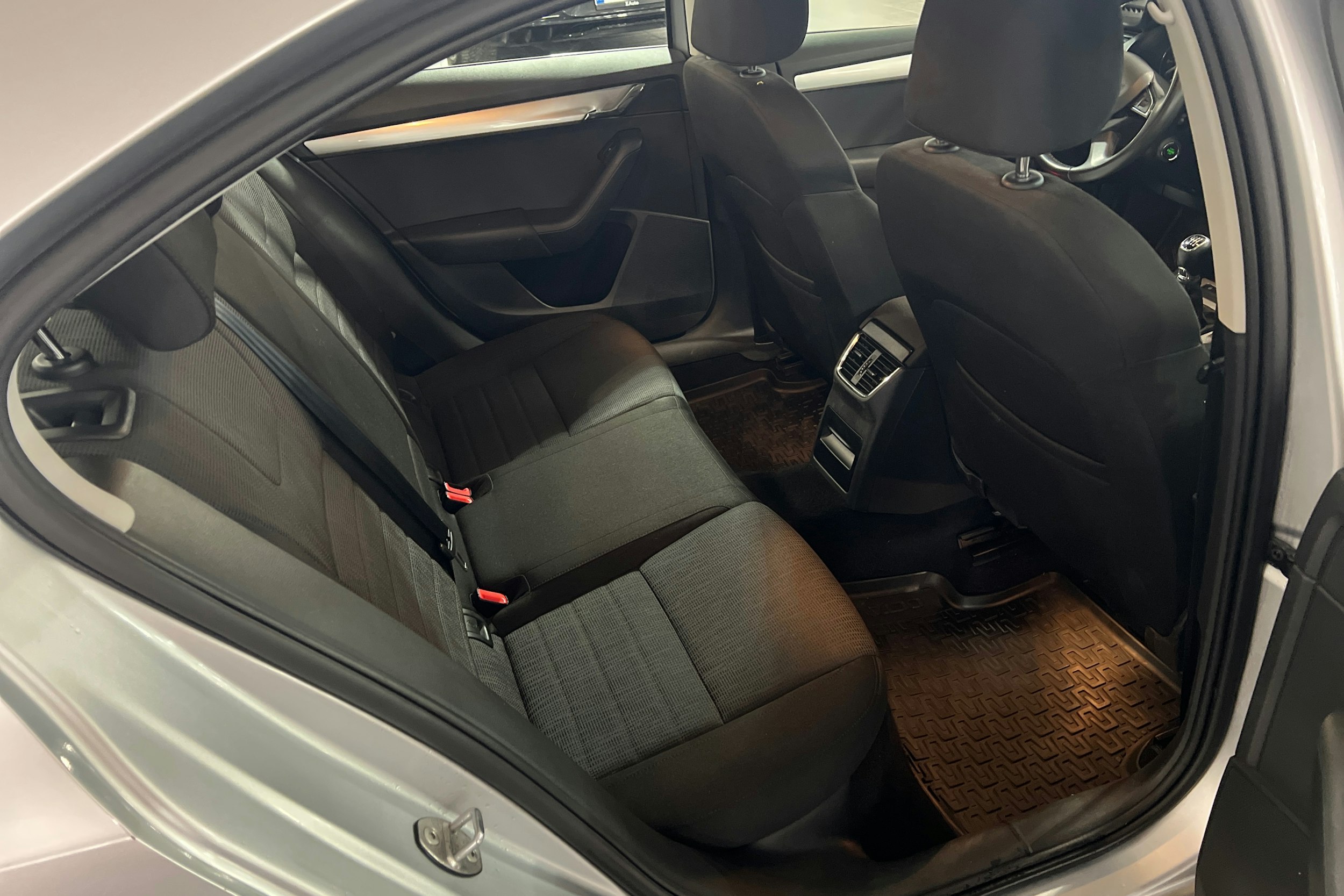 hopea Skoda Octavia 2015 kuva 15.