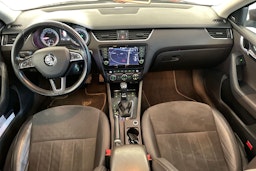 ruskea (beige) Skoda Octavia 2015 kuva 9.
