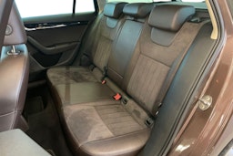 ruskea (beige) Skoda Octavia 2015 kuva 10.