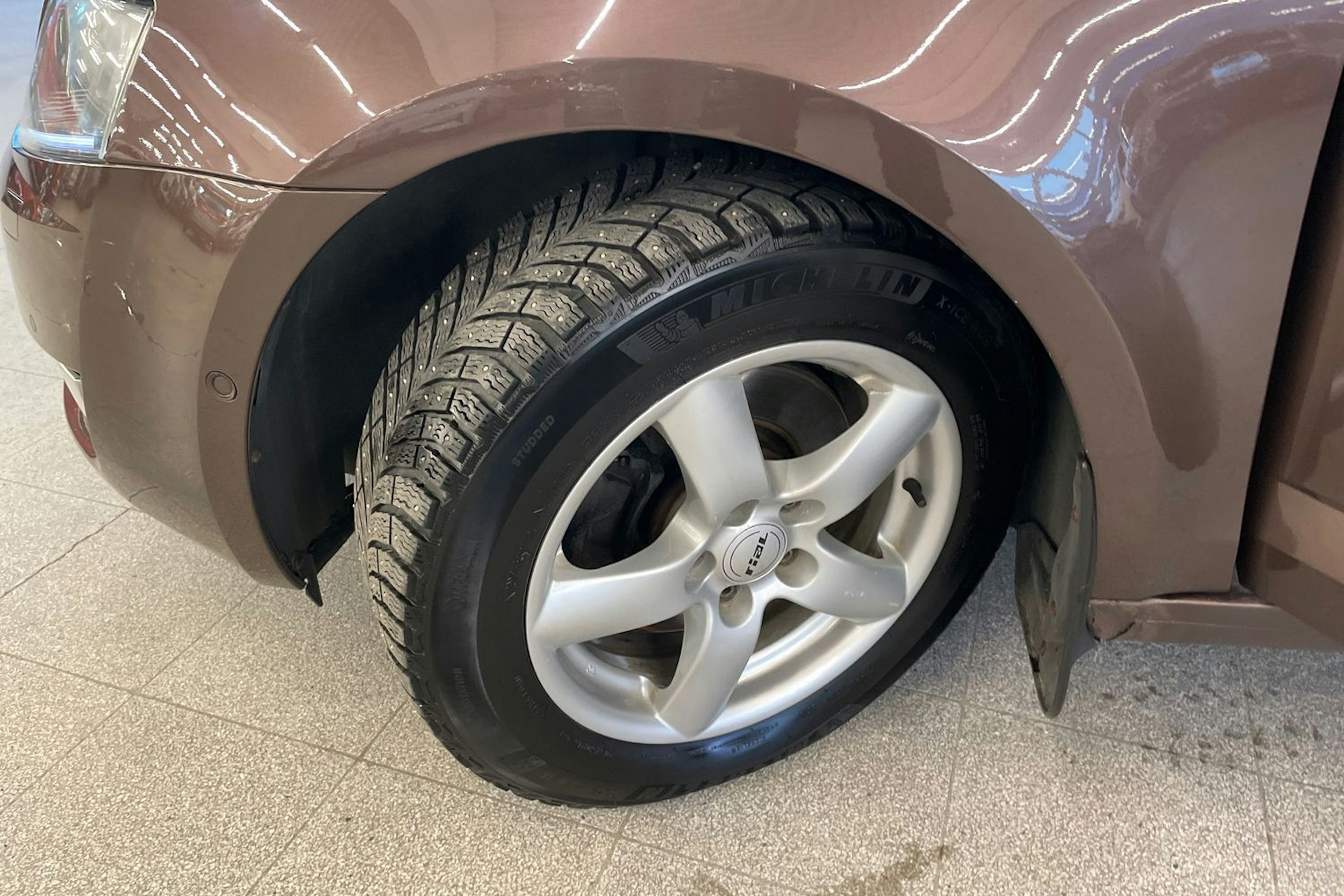 ruskea (beige) Skoda Octavia 2015 kuva 13.