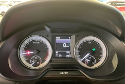 ruskea (beige) Skoda Octavia 2015 kuva 14.