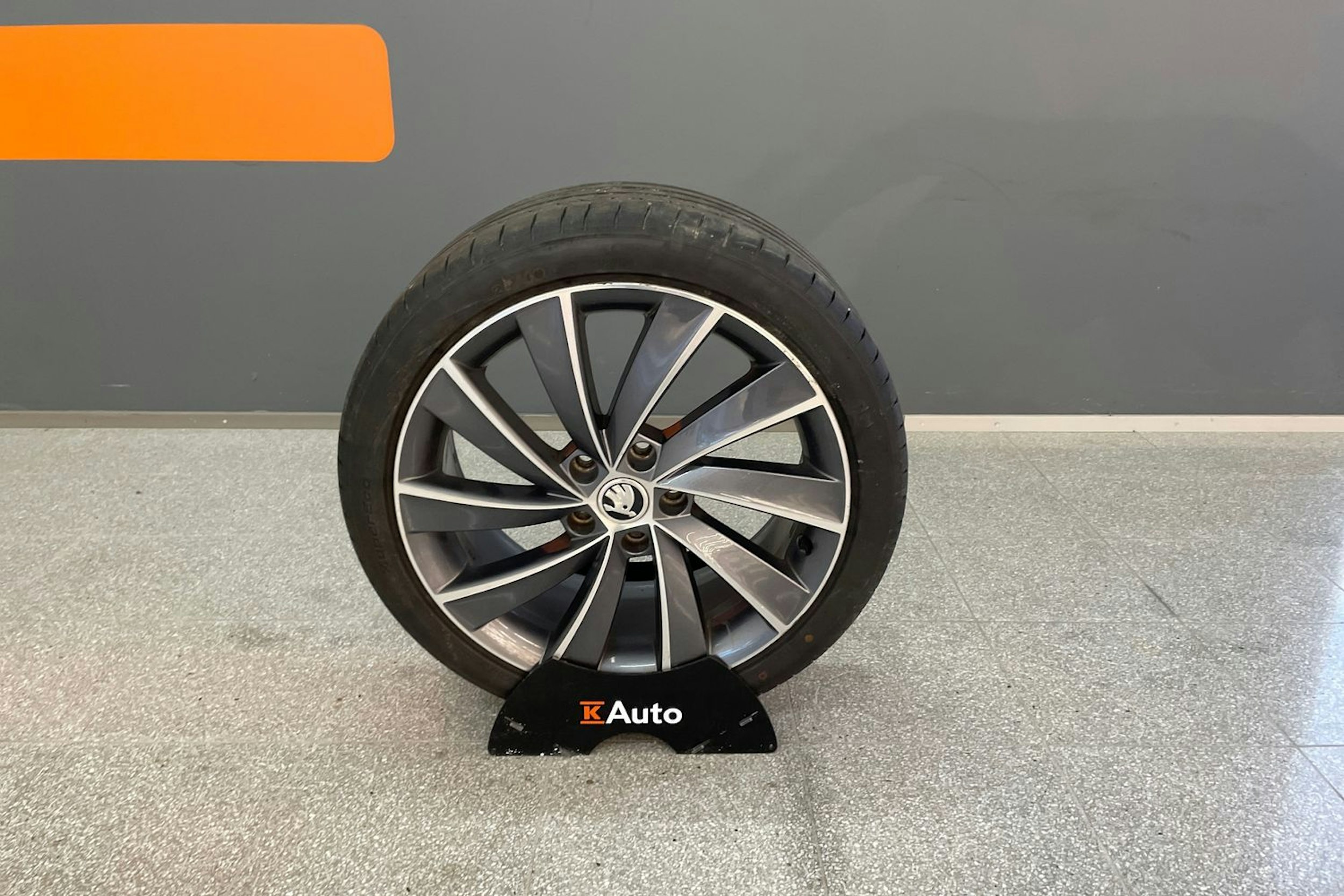 ruskea (beige) Skoda Octavia 2015 kuva 29.