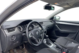 Harmaa Skoda OCTAVIA 2015 kuva 3.
