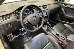 valkoinen Skoda Octavia 2015 kuva 7.