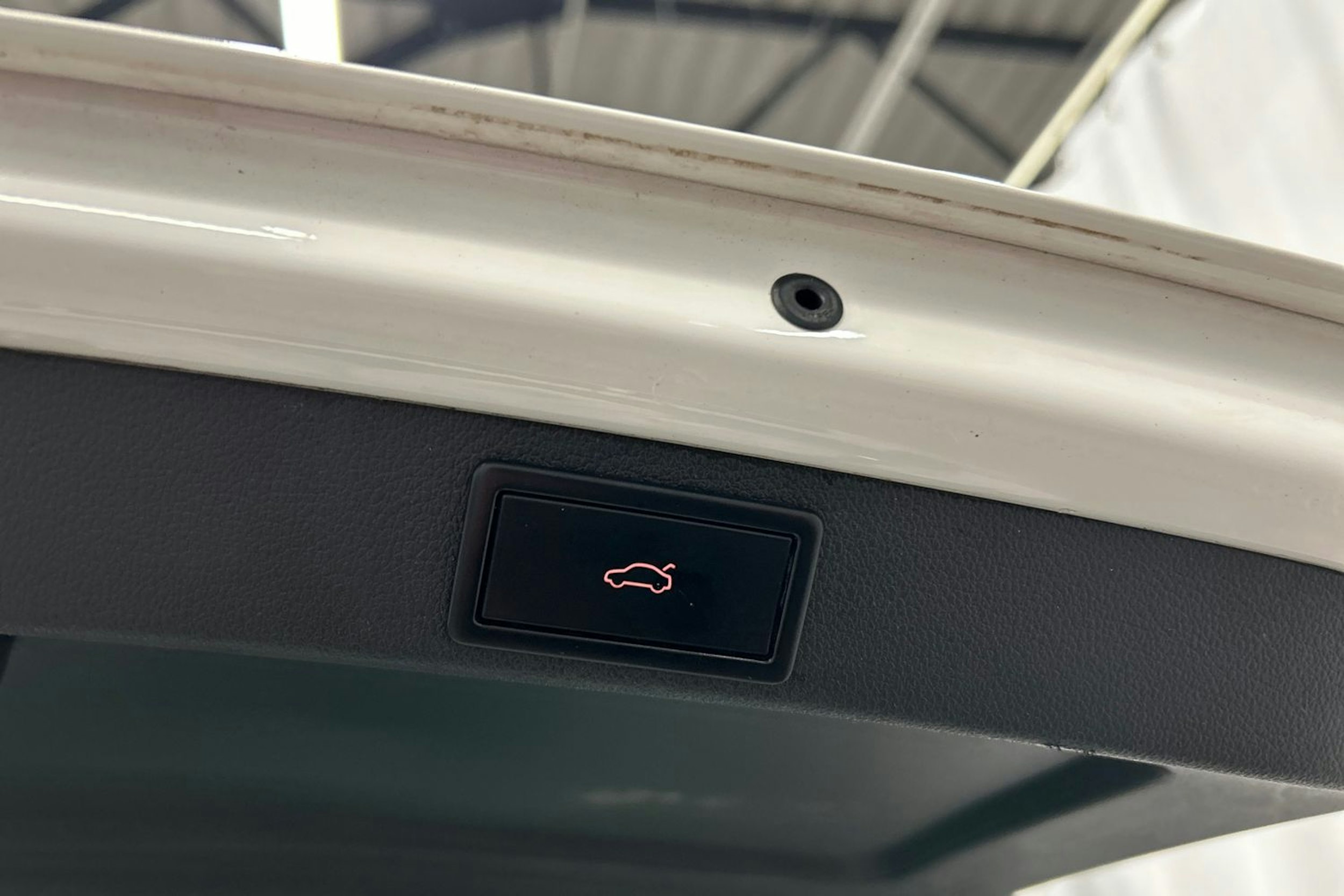 valkoinen Skoda Octavia 2015 kuva 14.