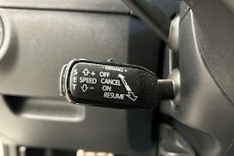 valkoinen Skoda Octavia 2015 kuva 22.