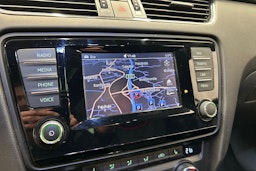 valkoinen Skoda Octavia 2015 kuva 24.