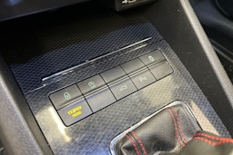 valkoinen Skoda Octavia 2015 kuva 27.