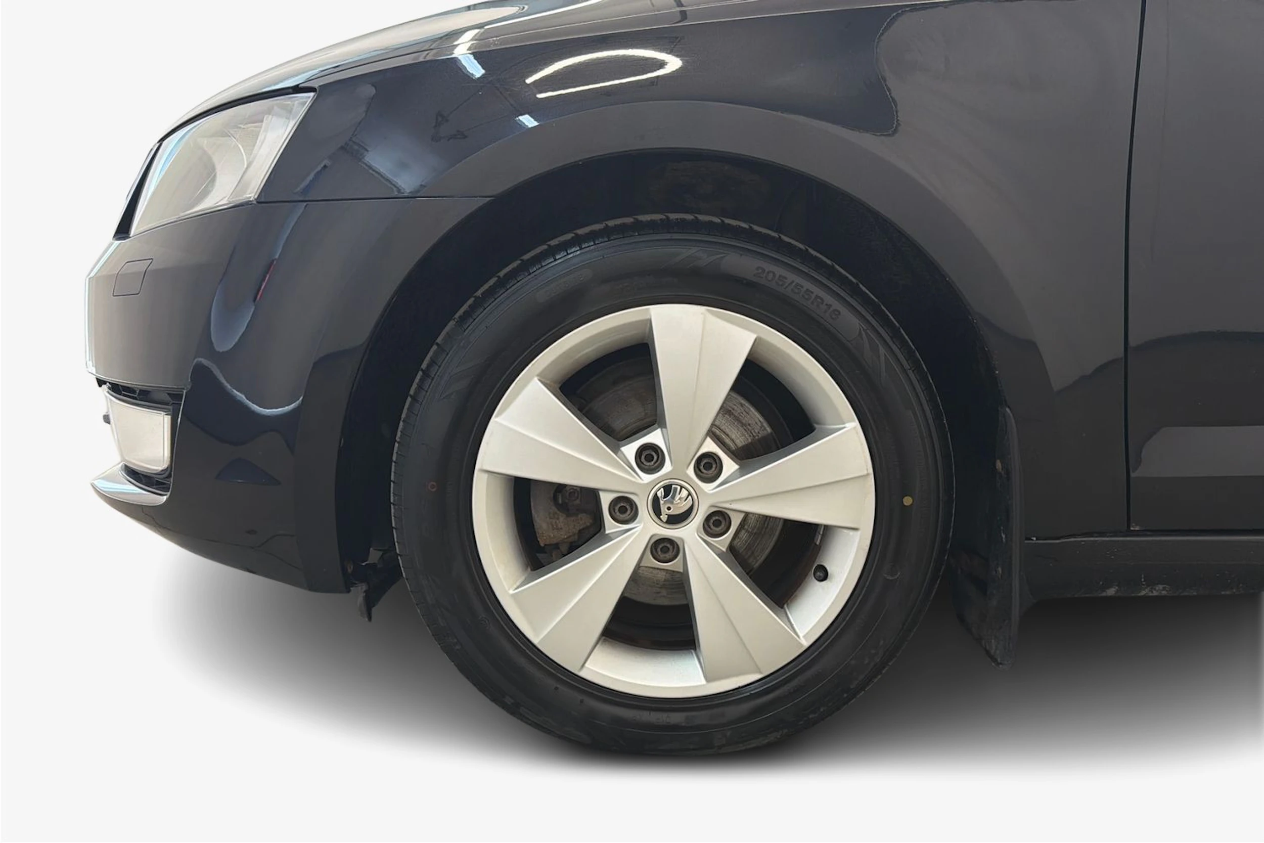 musta Skoda Octavia 2015 kuva 9.