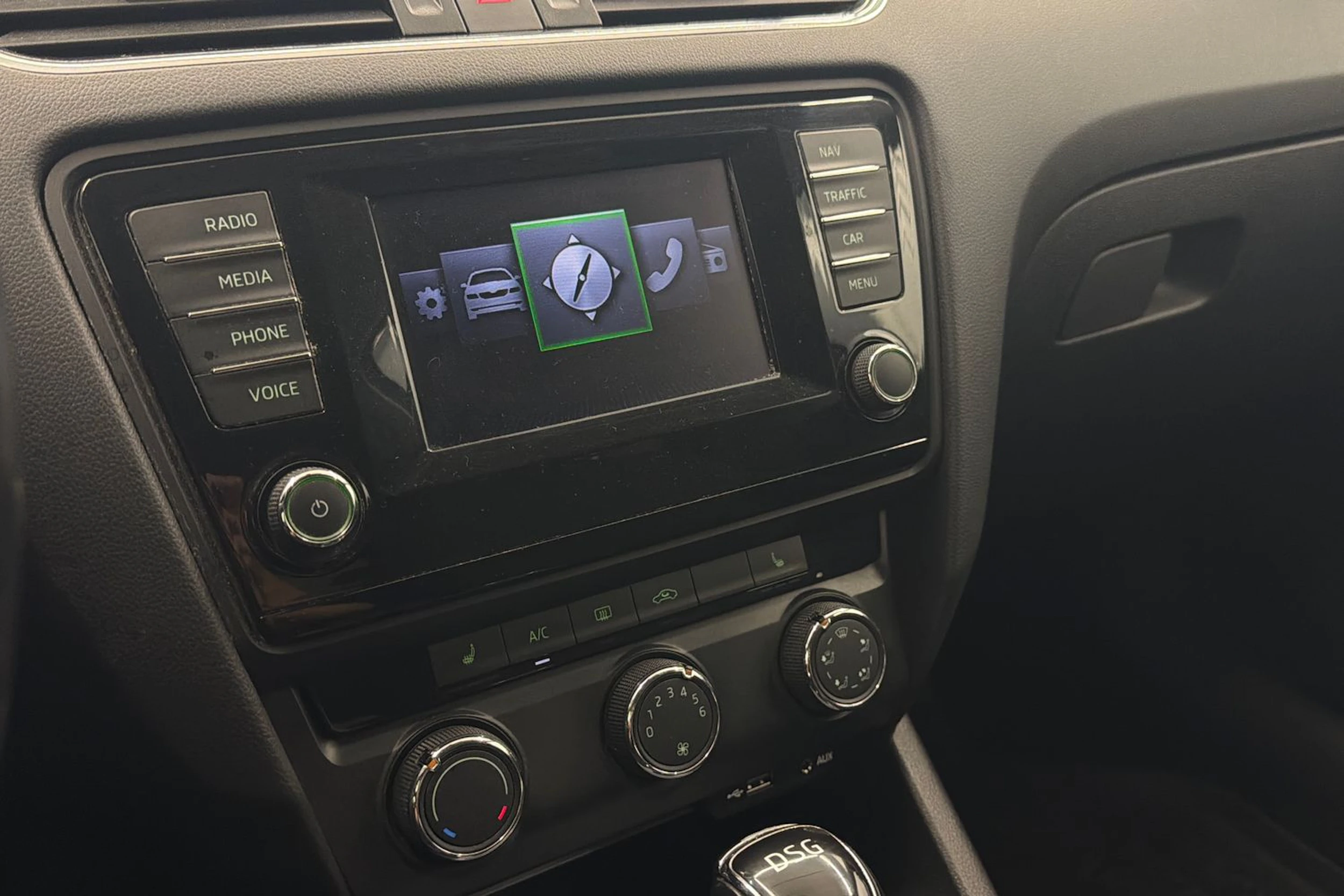 musta Skoda Octavia 2015 kuva 21.