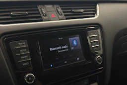 musta Skoda Octavia 2015 kuva 23.