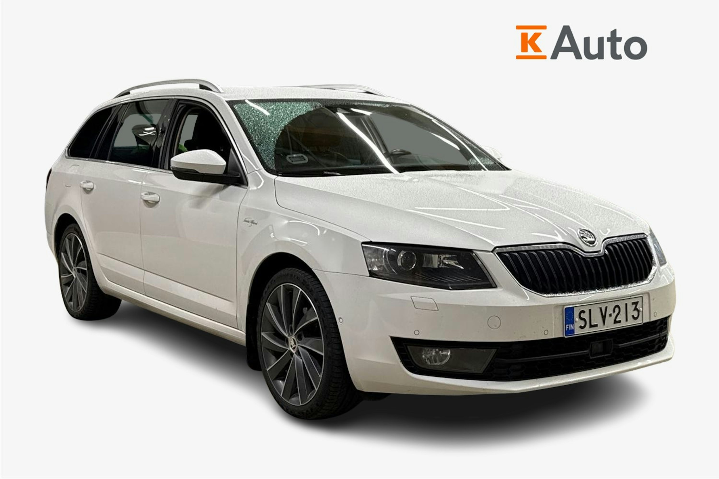 valkoinen Skoda Octavia 2015 kuva 1.