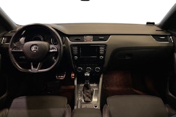 Valkoinen Skoda OCTAVIA 2015 kuva 9.