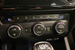 Valkoinen Skoda OCTAVIA 2015 kuva 17.