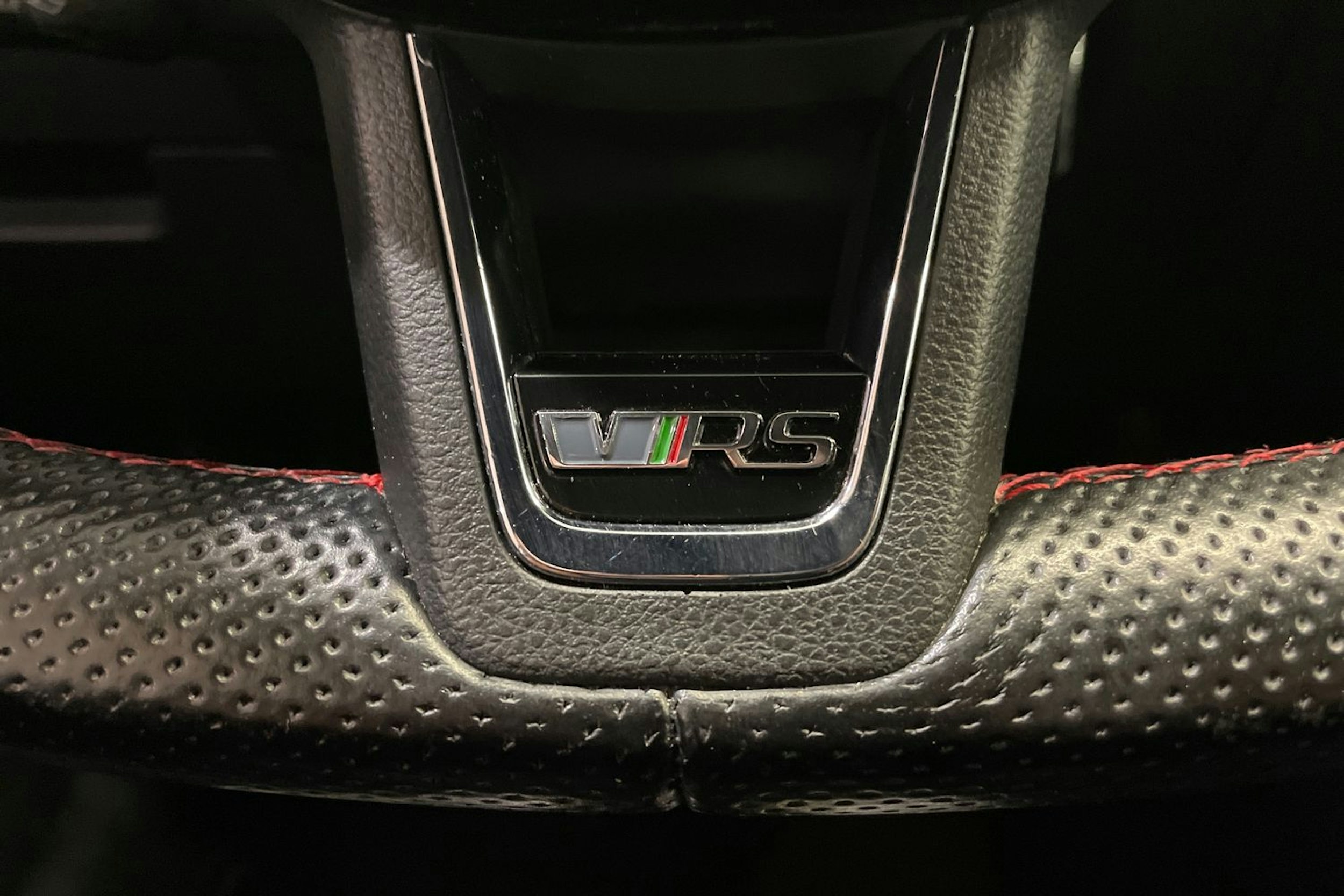 Valkoinen Skoda OCTAVIA 2015 kuva 22.