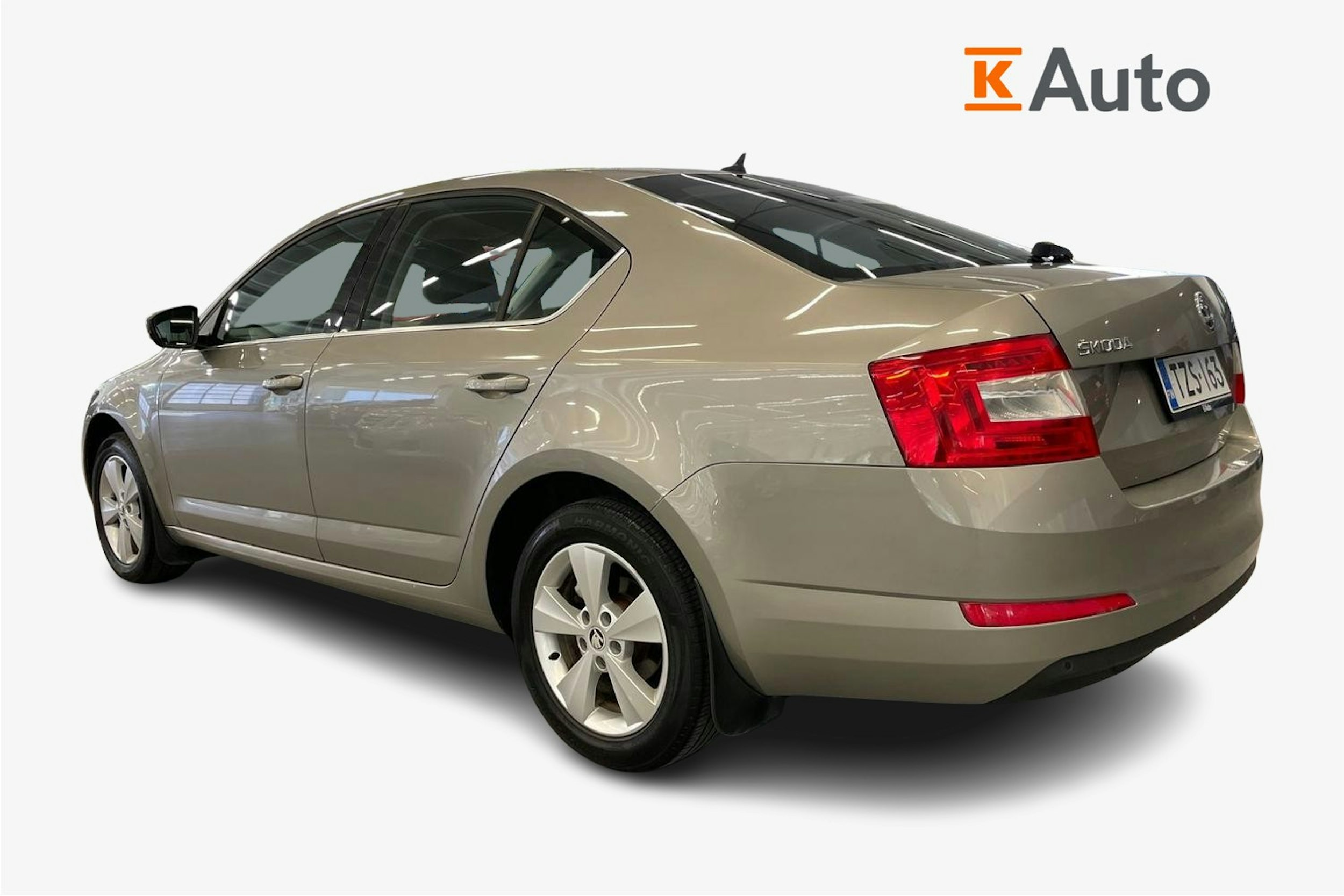 ruskea (beige) Skoda Octavia 2015 kuva 2.