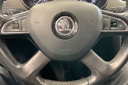 ruskea (beige) Skoda Octavia 2015 kuva 24.