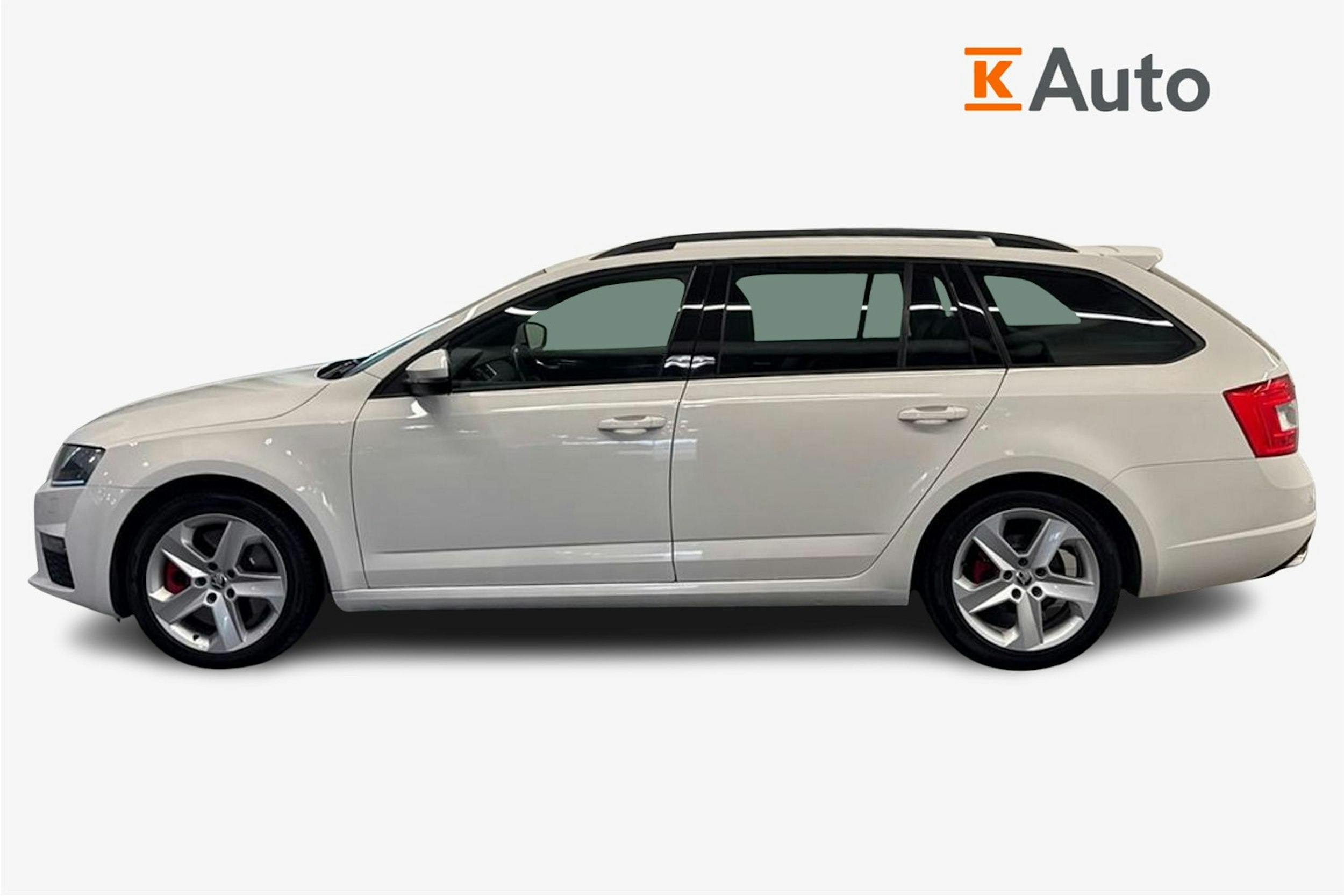 valkoinen Skoda Octavia 2015 kuva 6.