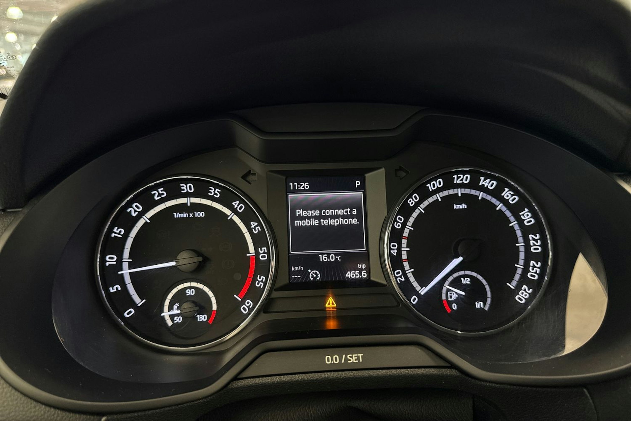 valkoinen Skoda Octavia 2015 kuva 17.