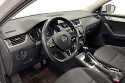 valkoinen Skoda Octavia 2015 kuva 7.