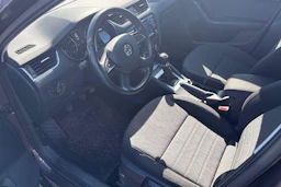 ruskea (beige) Skoda Octavia 2015 kuva 3.