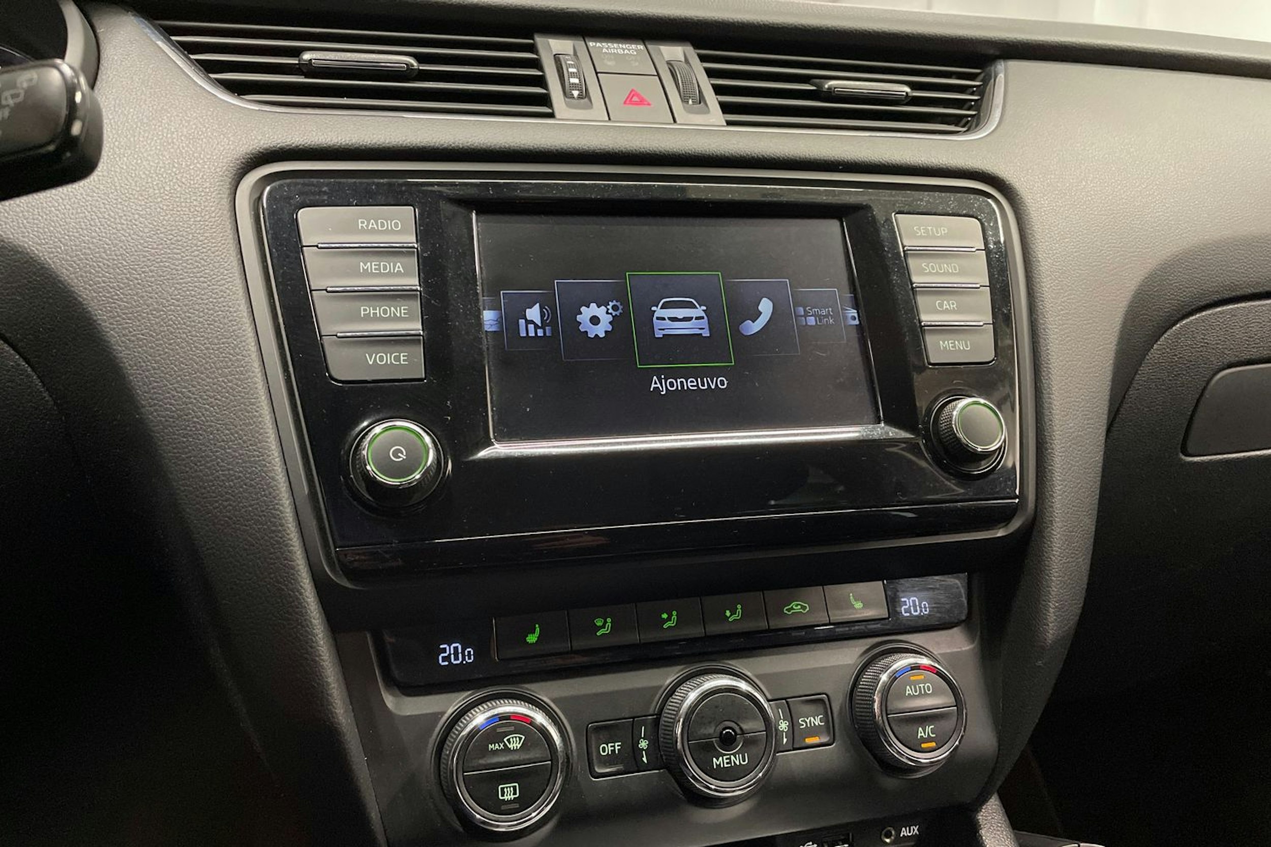 Ruskea (beige) Skoda OCTAVIA 2015 kuva 17.