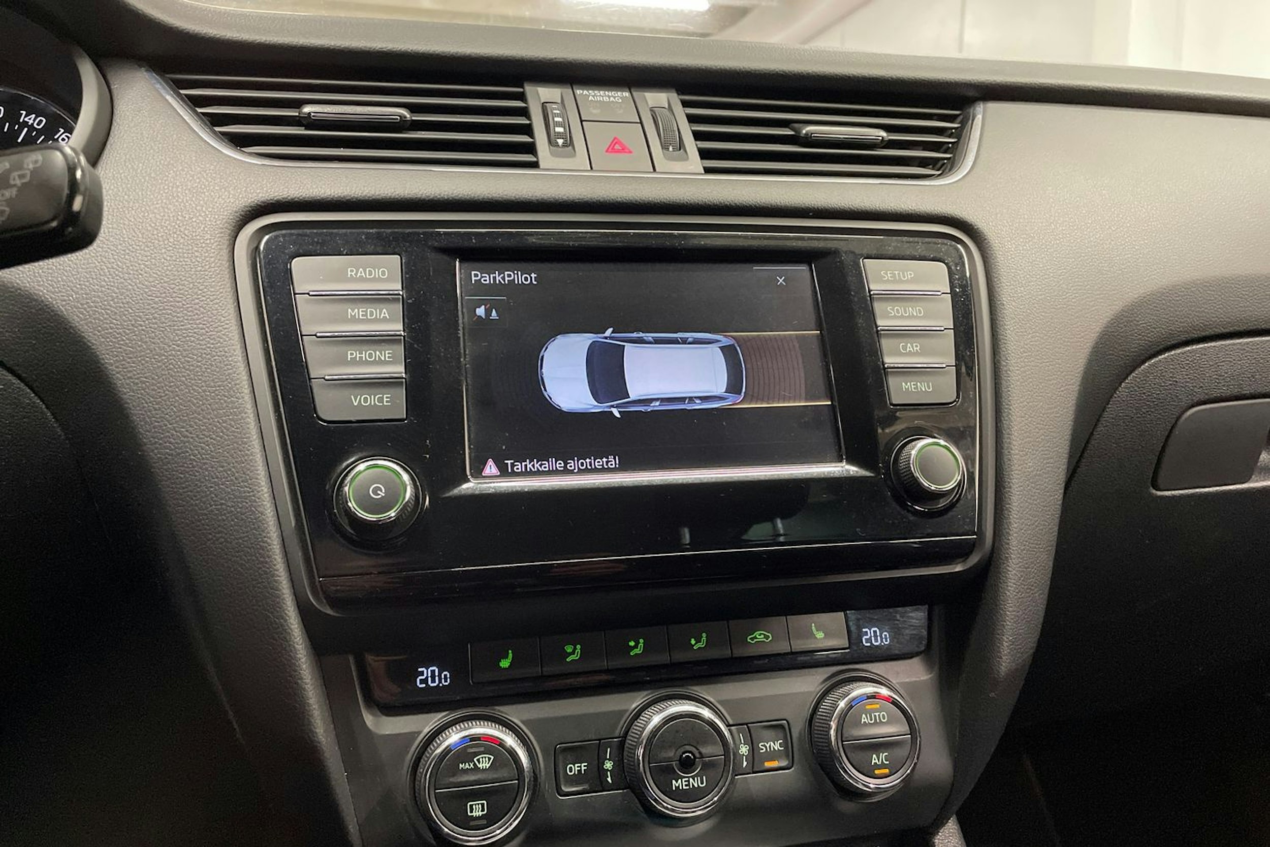 Ruskea (beige) Skoda OCTAVIA 2015 kuva 20.
