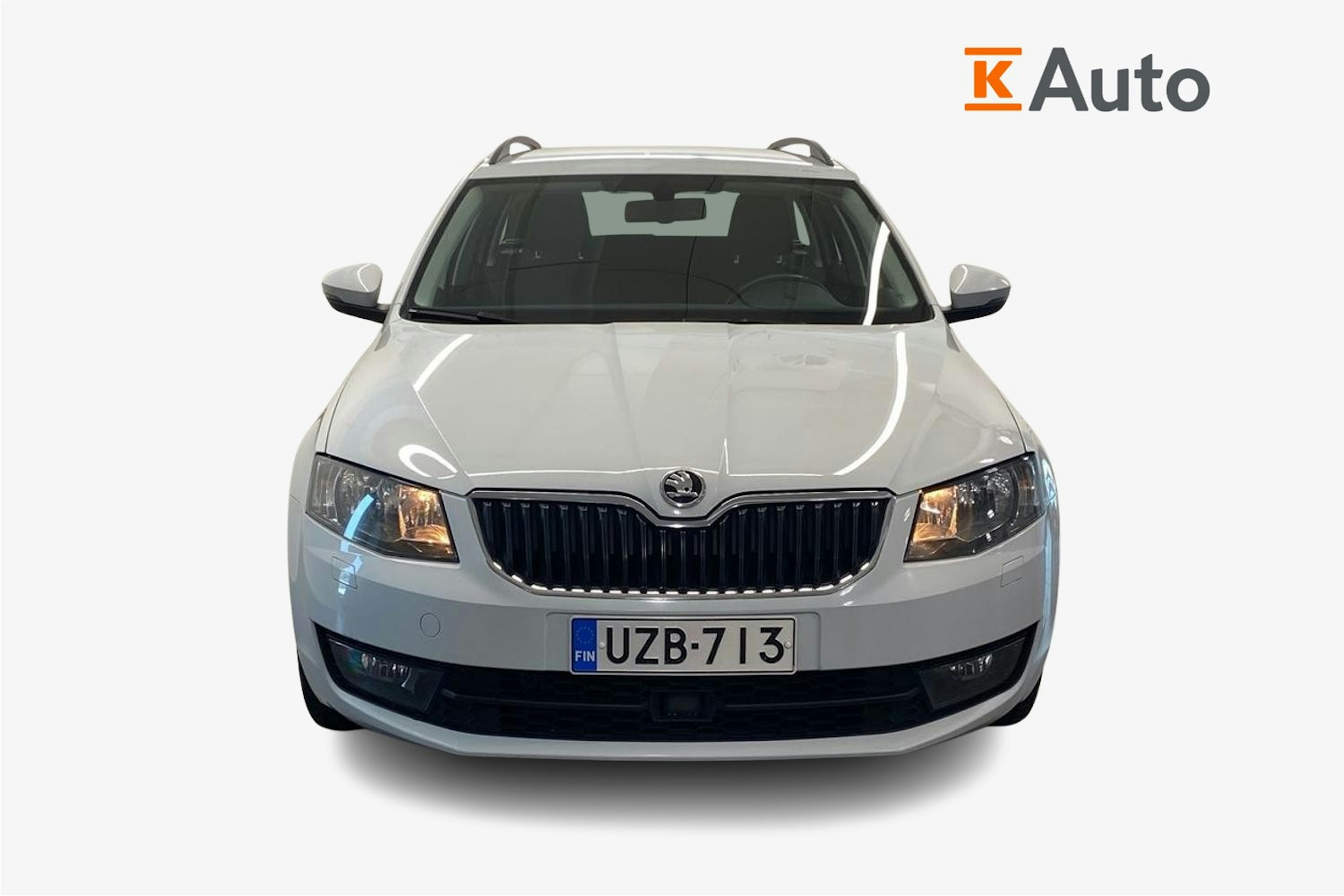 valkoinen Skoda Octavia 2015 kuva 5.