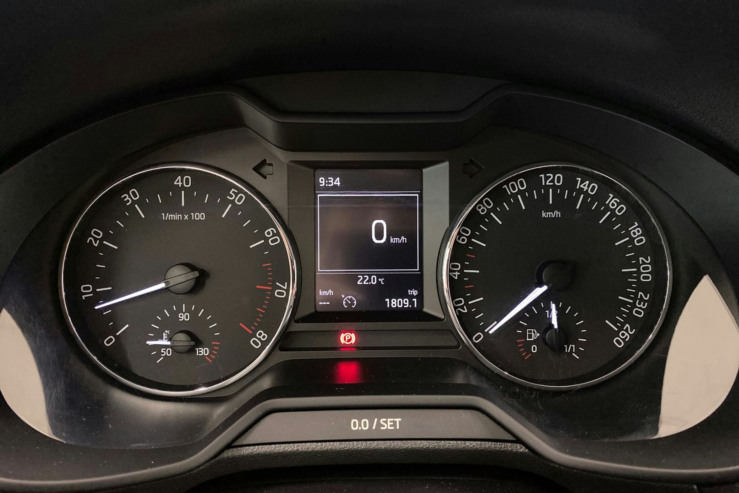 valkoinen Skoda Octavia 2015 kuva 19.