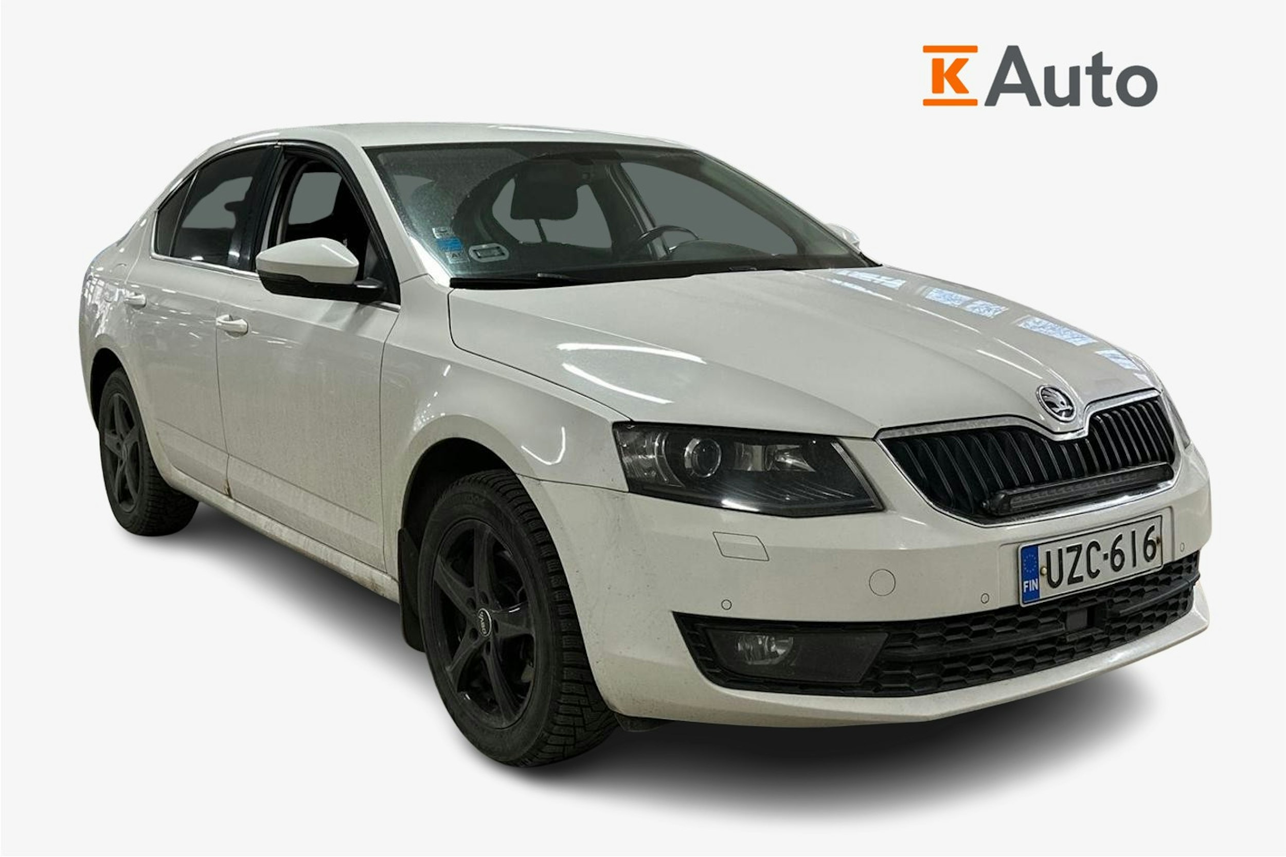 Valkoinen Skoda OCTAVIA 2015 kuva 1.