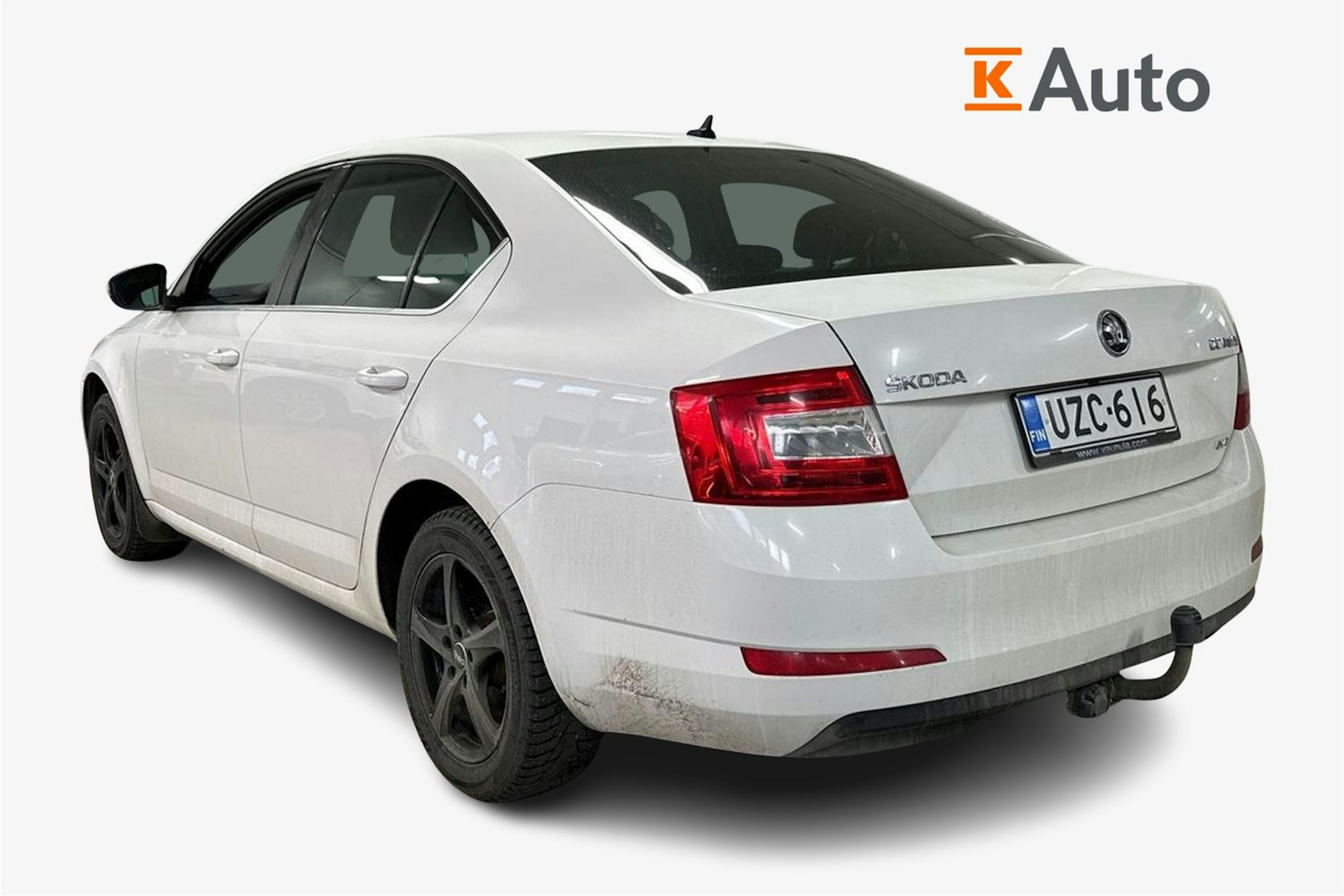 Valkoinen Skoda OCTAVIA 2015 kuva 2.