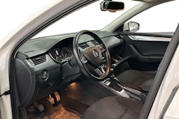 Valkoinen Skoda OCTAVIA 2015 kuva 3.