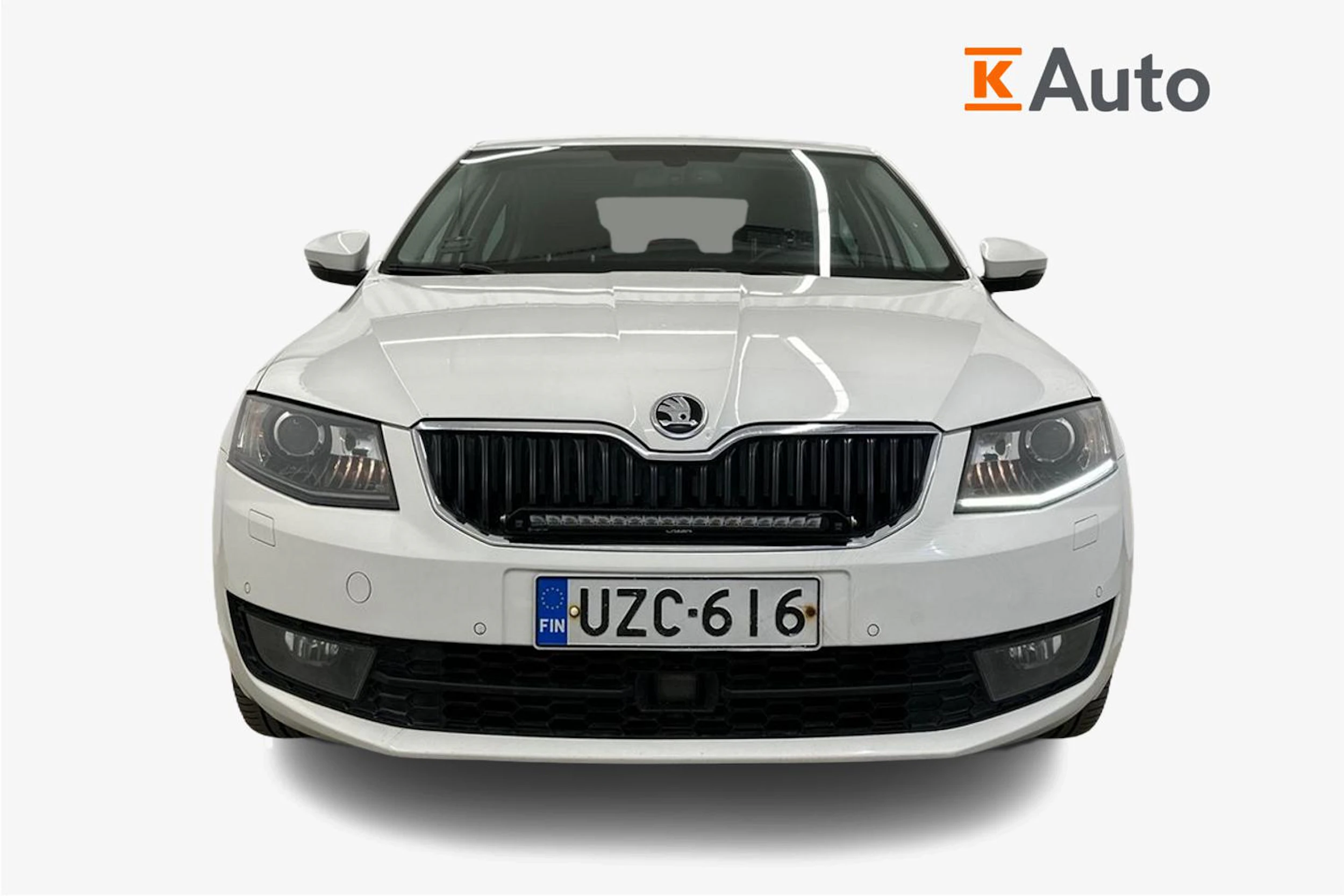 Valkoinen Skoda OCTAVIA 2016 kuva 4.